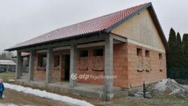 Eladó családi ház Cegléd