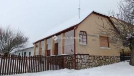 Eladó családi ház Epöl