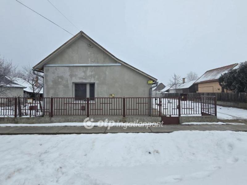 Eladó családi ház Nádudvar