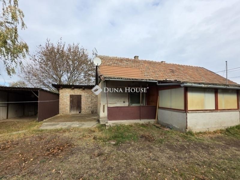 Eladó családi ház Tápiószecső