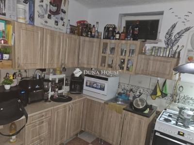 Eladó családi ház Tápiószentmárton