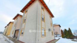 Eladó lakás Albertirsa