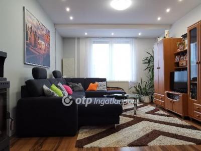 Eladó lakás Tapolca