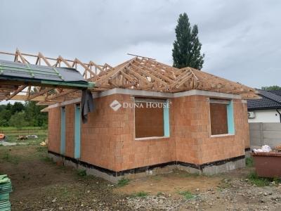 Eladó ikerház Erdőkertes