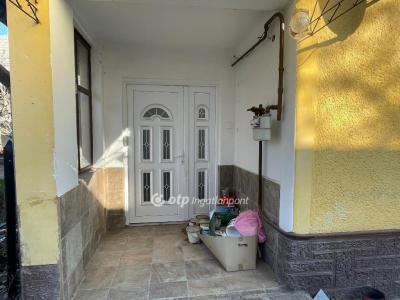 Eladó családi ház Csongrád