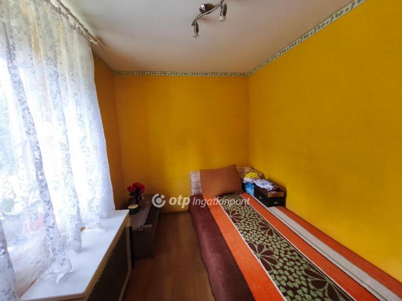 Eladó családi ház Csongrád