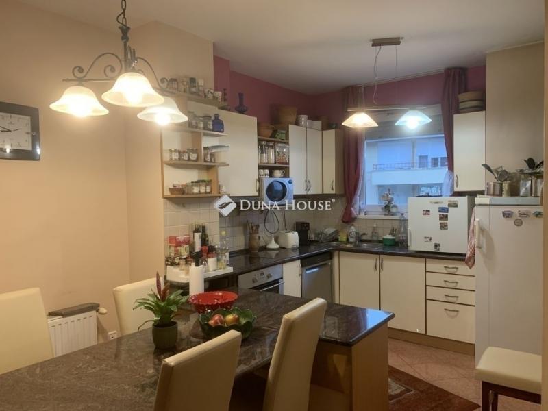 Eladó lakás Zalaegerszeg