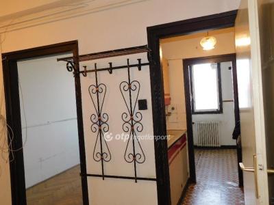 Eladó lakás Pécs