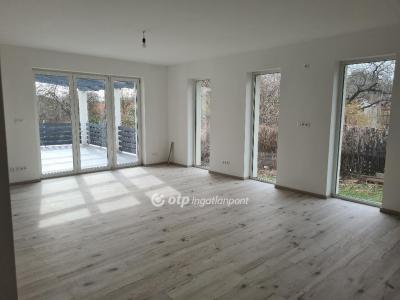 Eladó ikerház Érd