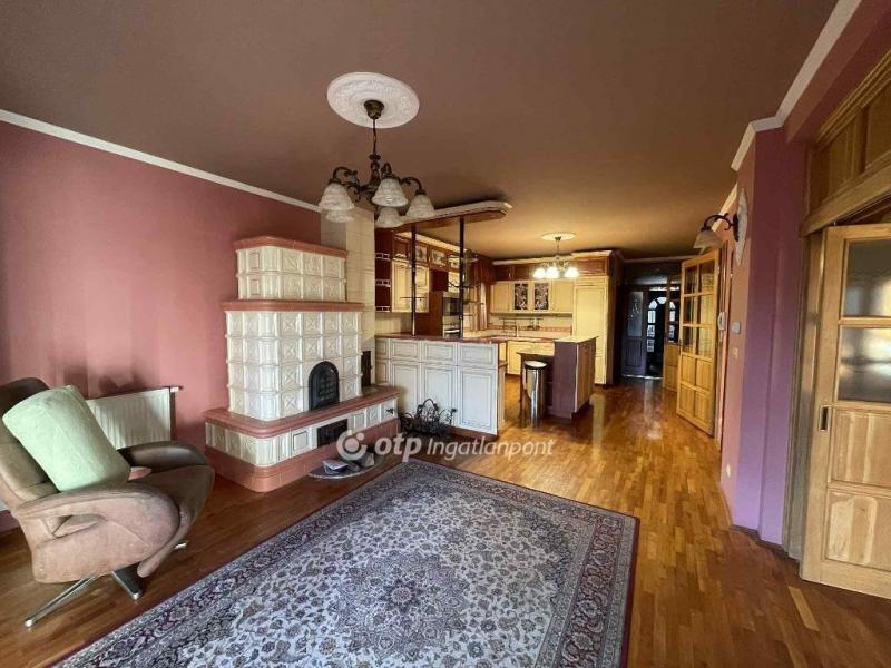 Eladó családi ház Parád