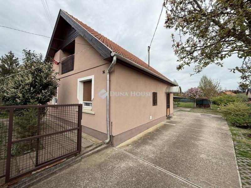 Eladó családi ház Maglód