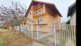 Eladó családi ház Tura