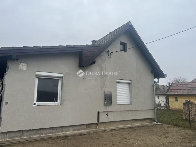 Eladó családi ház Csévharaszt