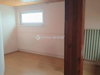 Eladó családi ház Szentmártonkáta