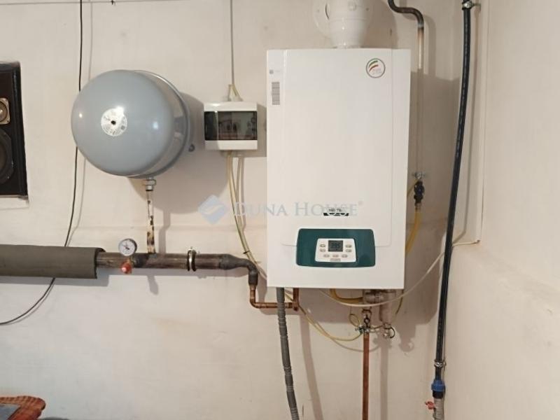 Eladó családi ház Szentmártonkáta