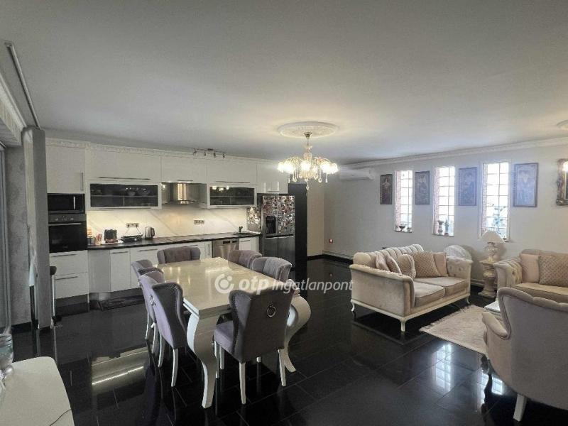 Eladó családi ház Tószeg