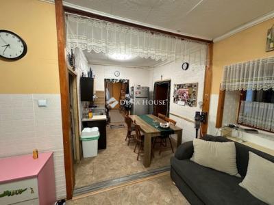 Eladó családi ház Nagyvenyim