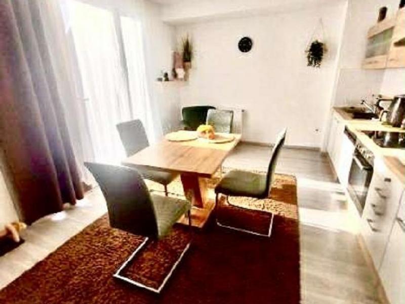 Eladó lakás Kapuvár