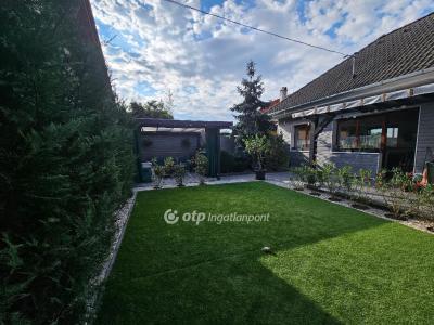 Eladó családi ház Gyál