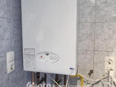 Eladó lakás Üröm