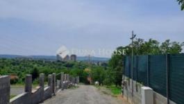 Eladó lakóövezeti telek Pécs