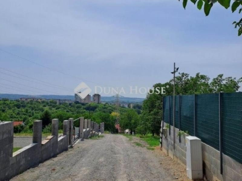 Eladó lakóövezeti telek Pécs