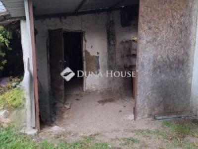 Eladó családi ház Tura