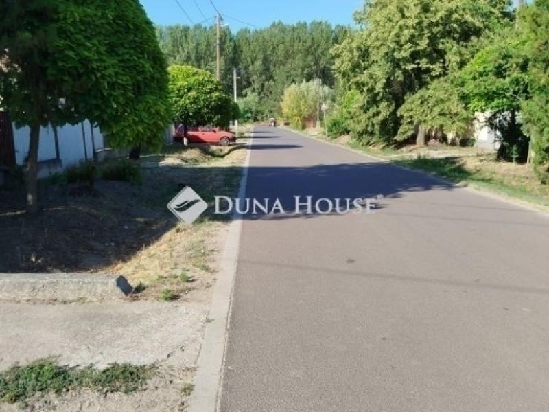 Eladó családi ház Tura