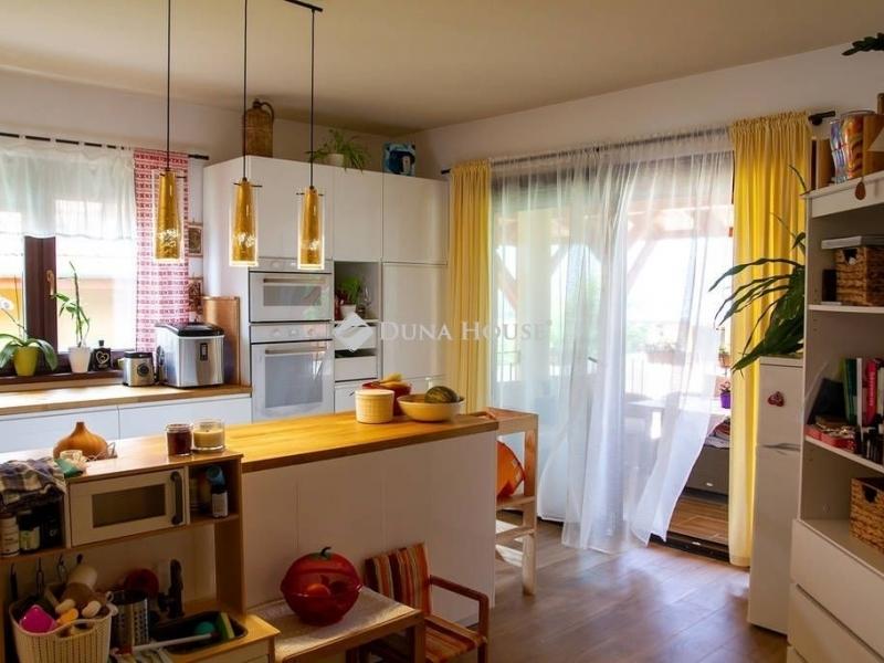 Eladó családi ház Pécel