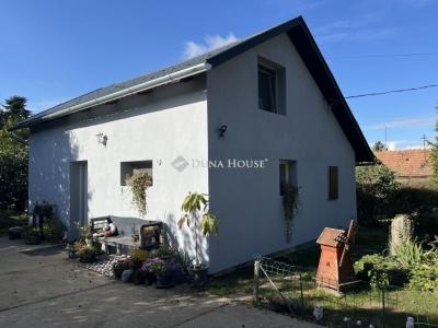 Eladó családi ház Erdőkertes