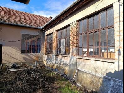 Eladó családi ház Szeged