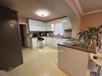 Eladó családi ház Nyíregyháza