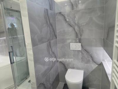 Eladó családi ház Abony