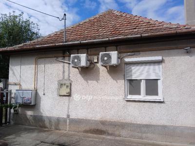 Eladó családi ház Hatvan