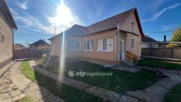 Eladó családi ház Berettyóújfalu