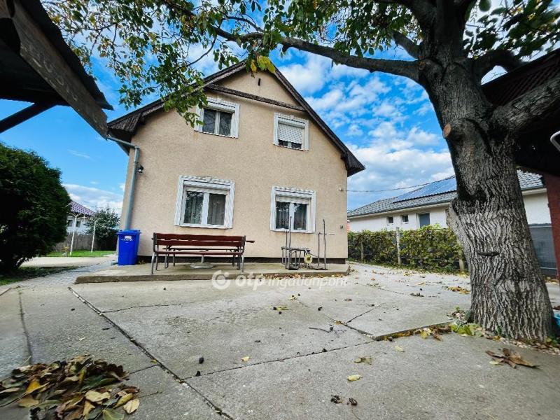 Eladó családi ház Debrecen