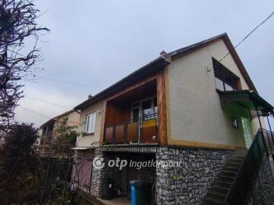 Eladó családi ház Kazincbarcika