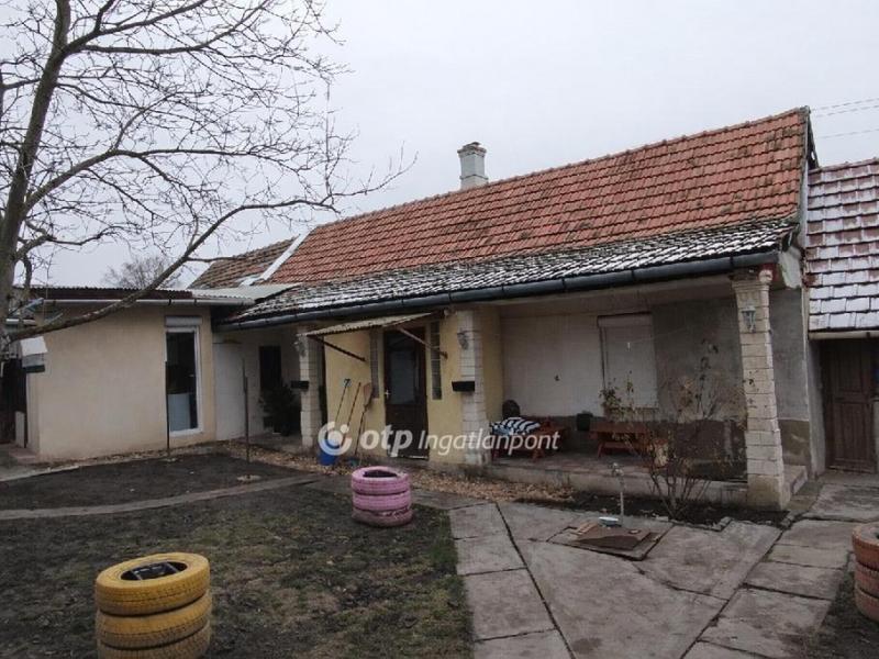 Eladó családi ház Jászberény