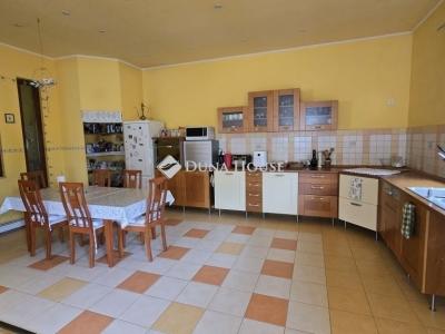 Eladó családi ház Budapest