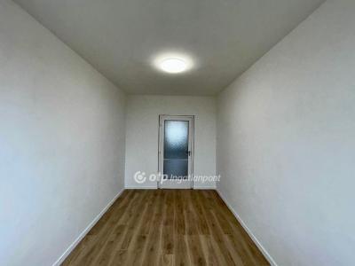 Eladó lakás Debrecen