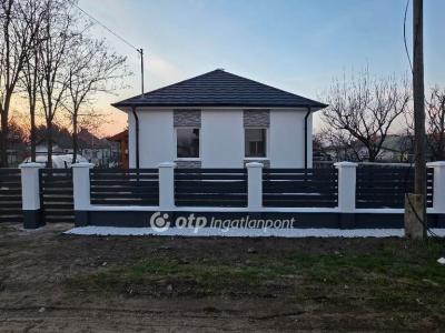 Eladó családi ház Nádudvar