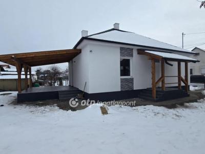 Eladó családi ház Nádudvar