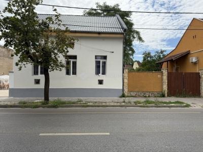 Eladó családi ház Budapest