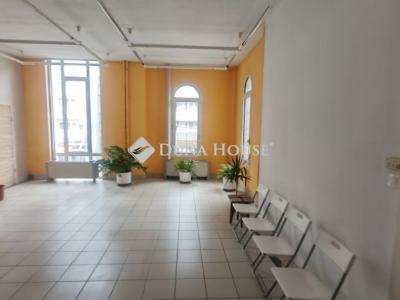 Eladó üzlethelység üzletházban Zalaegerszeg