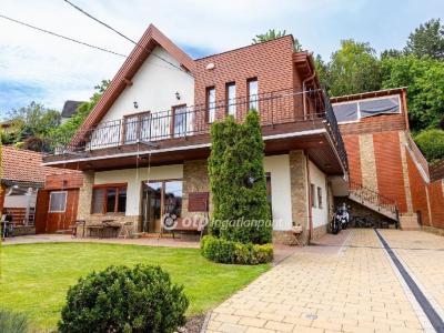 Eladó családi ház Balatonalmádi