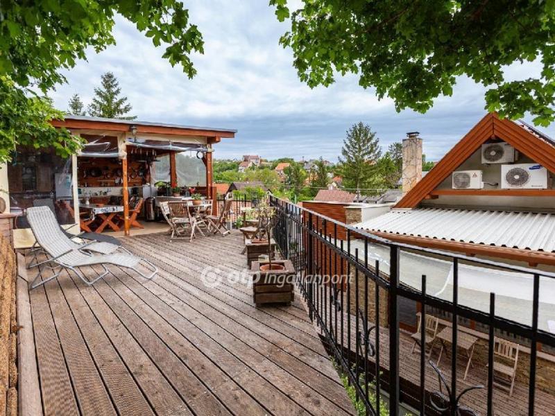 Eladó családi ház Balatonalmádi