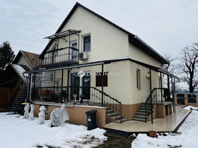 Eladó családi ház Monor