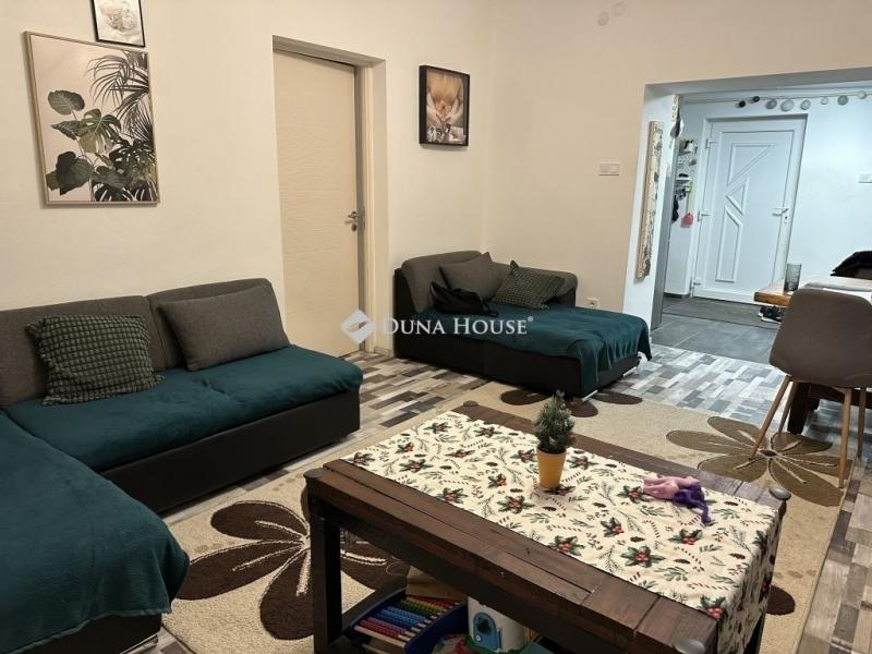 Eladó családi ház Kistelek