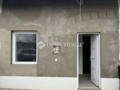 Eladó lakás Várbalog