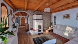 Eladó családi ház Bakonyjákó